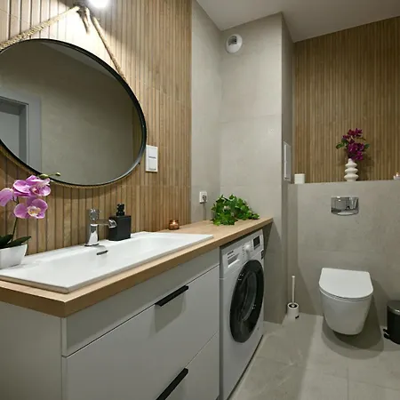 Break Z Balkonem I Garazem Podziemnym W Cenie Apartment Rzeszow